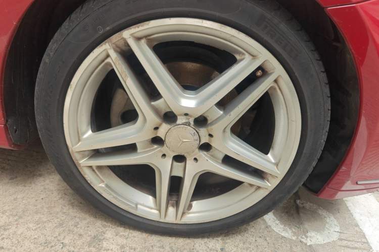 Used Mercedes-Benz E-Class 2011 E 260 CGI Coupe Right Front Wheel Hub