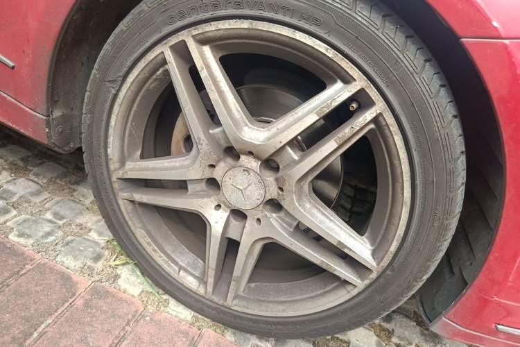 Used Mercedes-Benz E-Class 2011 E 260 CGI Coupe Right Front Wheel Hub