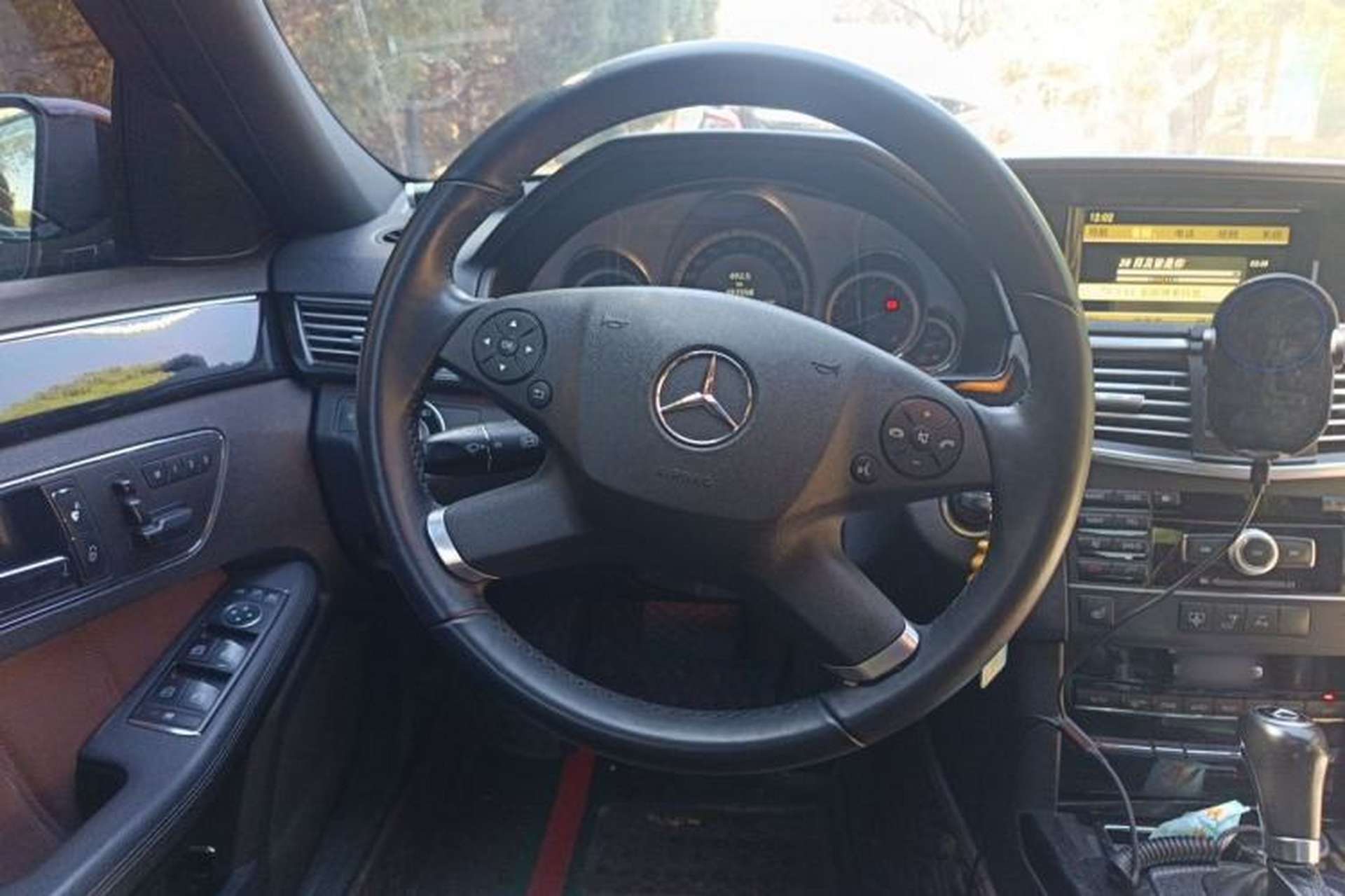 Used Mercedes-Benz E-Class 2011 E 260 L CGI Fashion Model Steering Wheel