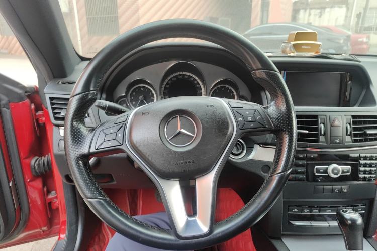 Used Mercedes-Benz E-Class 2011 E 260 CGI Coupe Steering Wheel