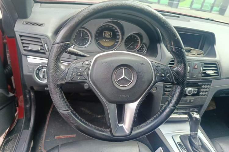 Used Mercedes-Benz E-Class 2011 E 260 CGI Coupe Steering Wheel