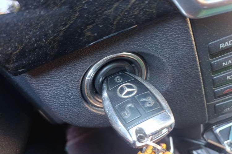 Used Mercedes-Benz E-Class 2011 E 260 L CGI Fashion Model Vehicle Key