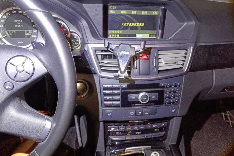 Used Mercedes-Benz E-Class 2011 E 300 L Fashion Prestige Model Audio And AC Panel