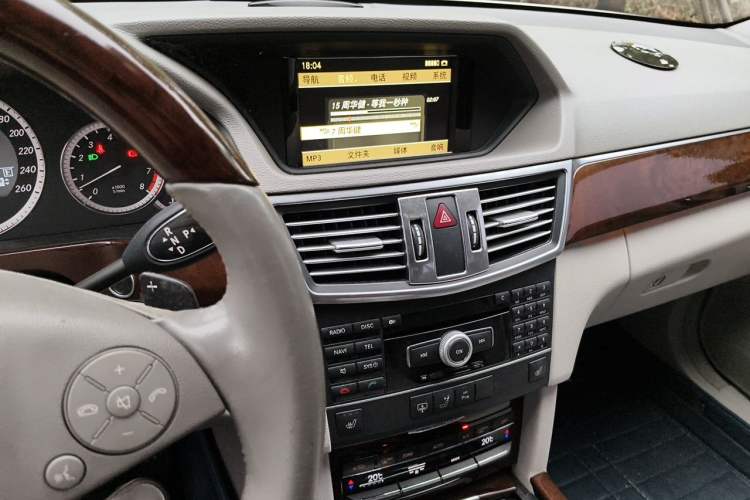 Used Mercedes-Benz E-Class 2011 E 300 L Elegant Model Audio And AC Panel