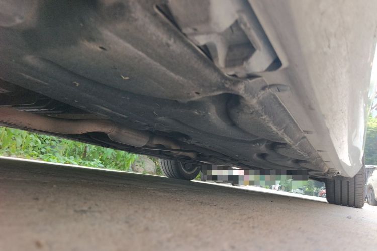 Used Mercedes-Benz E-Class 2011 E 260 L CGI Fashion Model Chassis Front Left