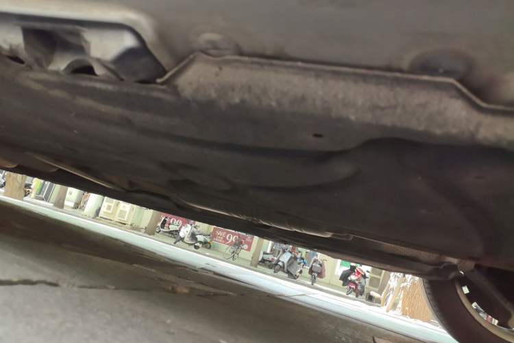 Used Mercedes-Benz E-Class 2011 E 260 L CGI Fashion Model Chassis Rear Left