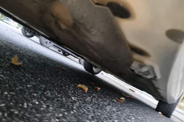 Used Mercedes-Benz E-Class 2011 E 300 L Elegant Model Chassis Rear Right