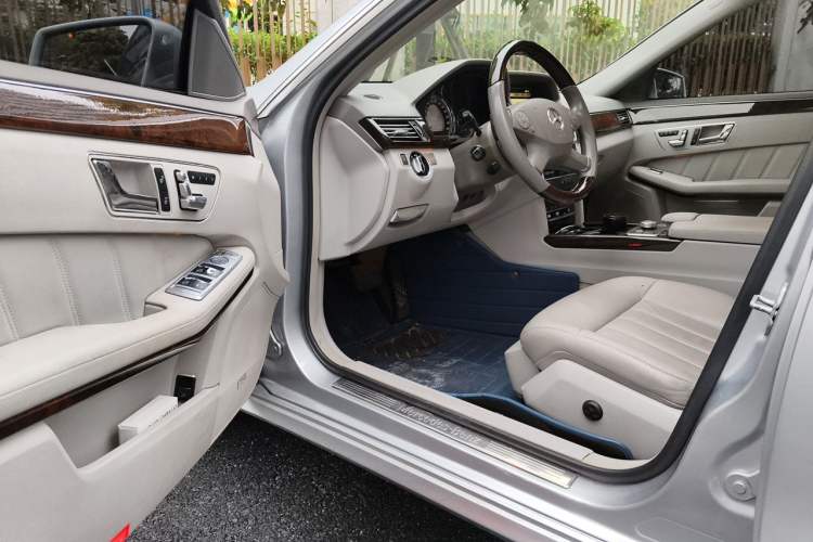 Used Mercedes-Benz E-Class 2011 E 300 L Elegant Model Driver Seat