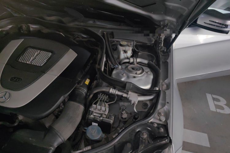 Used Mercedes-Benz E-Class 2011 E 300 L Fashion Prestige Model Engine Bay Left