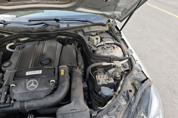 Used Mercedes-Benz E-Class 2011 E 200 L CGI Elegant Model Engine Bay Left