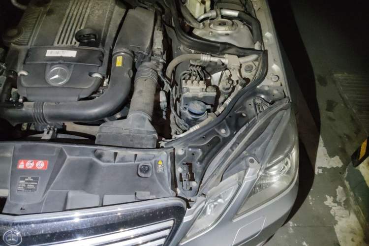 Used Mercedes-Benz E-Class 2011 E 200 L CGI Elegant Model Engine Bay Left