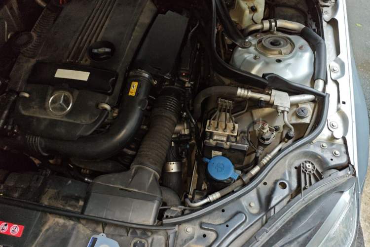 Used Mercedes-Benz E-Class 2011 E 200 L CGI Elegant Model Engine Bay Left