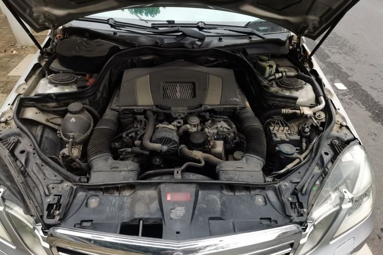 Used Mercedes-Benz E-Class 2011 E 300 L Fashion Prestige Model Engine Bay