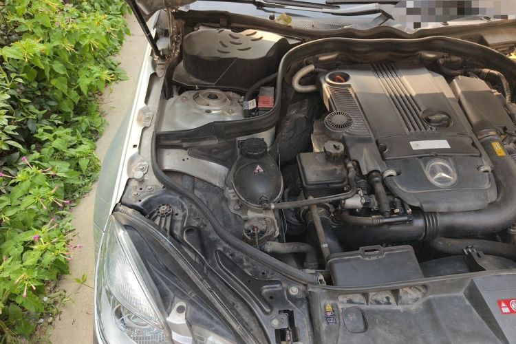 Used Mercedes-Benz E-Class 2011 E 260 L CGI Fashion Model Engine Bay Right