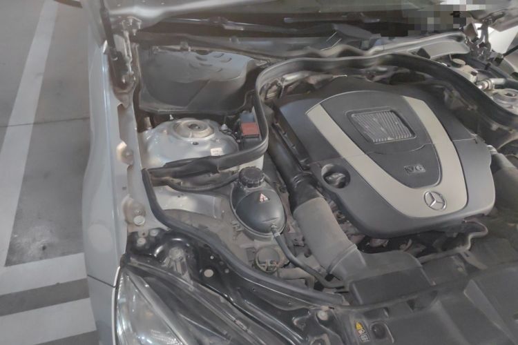 Used Mercedes-Benz E-Class 2011 E 300 L Fashion Prestige Model Engine Bay Right