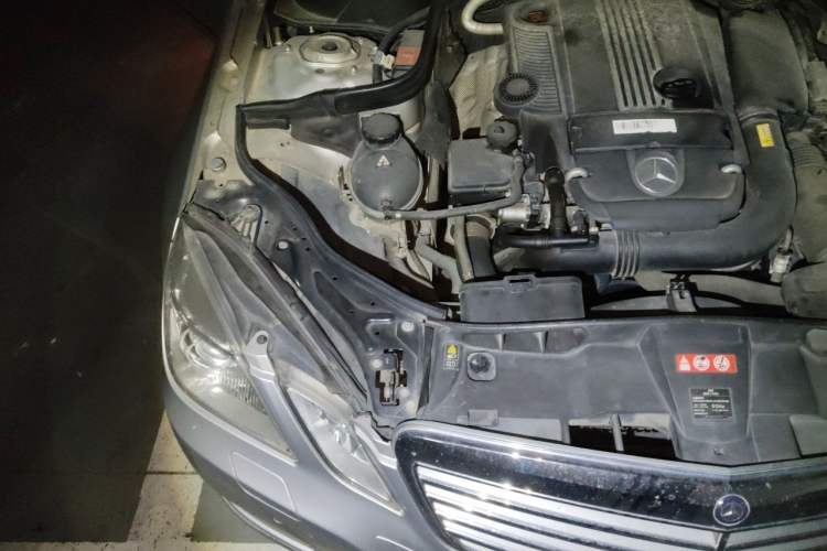 Used Mercedes-Benz E-Class 2011 E 200 L CGI Elegant Model Engine Bay Right