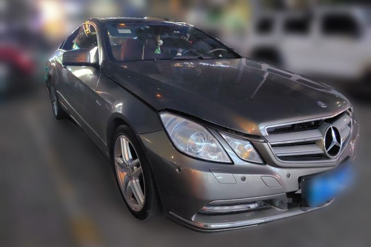 Used Mercedes-Benz E-Class 2011 E 260 CGI Coupe Front Right 45 Deg