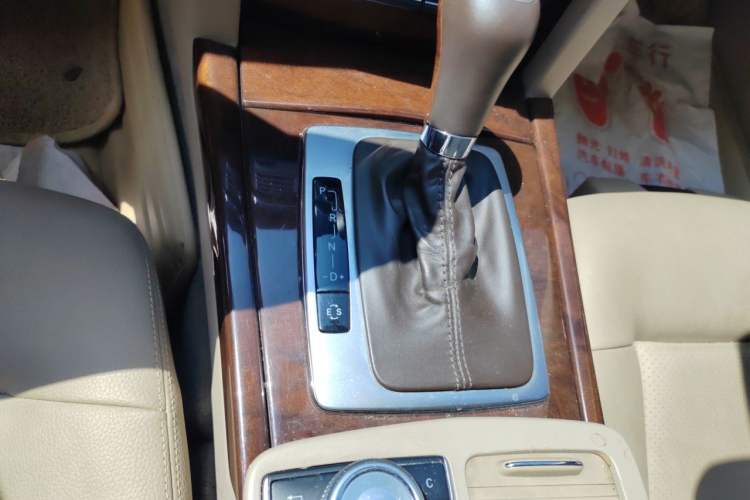 Used Mercedes-Benz E-Class 2011 E 200 L CGI Elegant Model Gear Lever