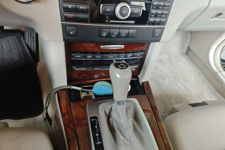 Used Mercedes-Benz E-Class 2011 E 200 L CGI Elegant Model Gear Lever