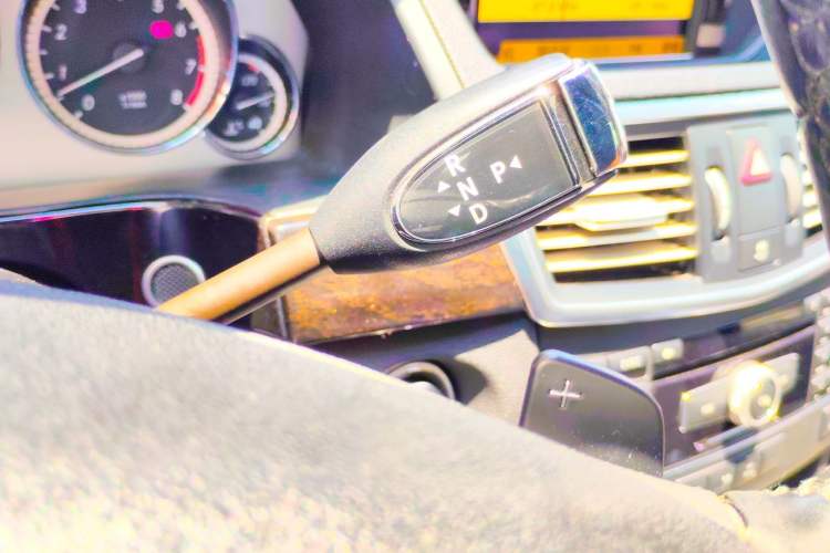 Used Mercedes-Benz E-Class 2011 E 300 L Fashion Prestige Model Gear Lever