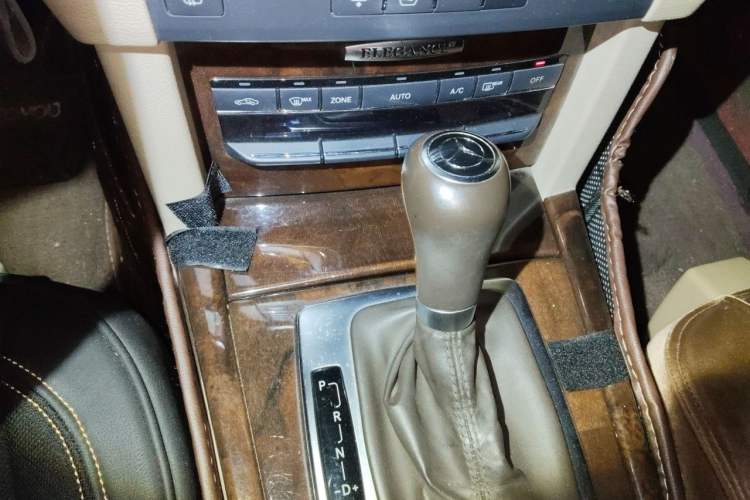 Used Mercedes-Benz E-Class 2011 E 200 L CGI Elegant Model Gear Lever