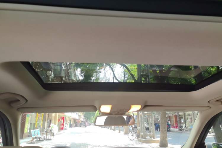 Used Mercedes-Benz E-Class 2011 E 260 L CGI Fashion Model Headliner