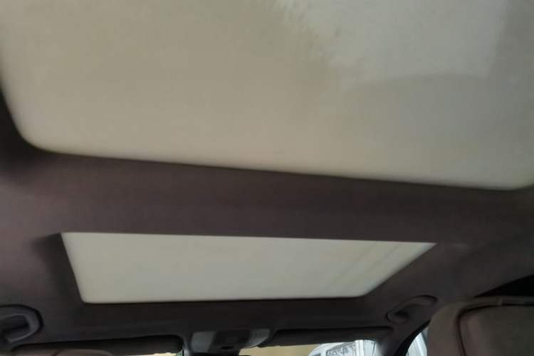 Used Mercedes-Benz E-Class 2011 E 300 L Fashion Prestige Model Headliner
