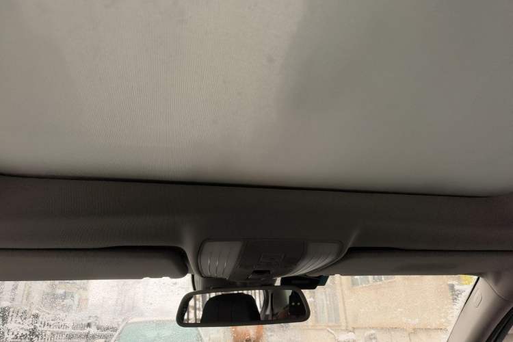 Used Mercedes-Benz E-Class 2011 E 260 L CGI Fashion Model Headliner
