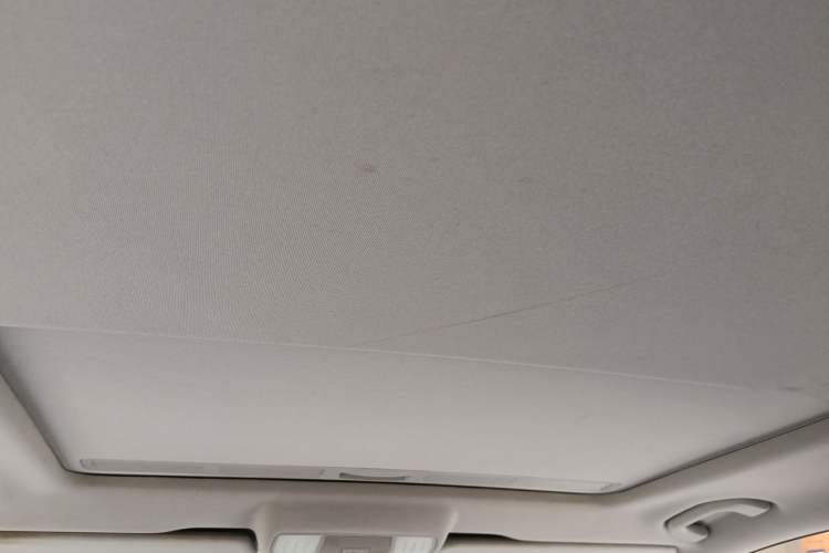 Used Mercedes-Benz E-Class 2011 E 200 L CGI Elegant Model Headliner
