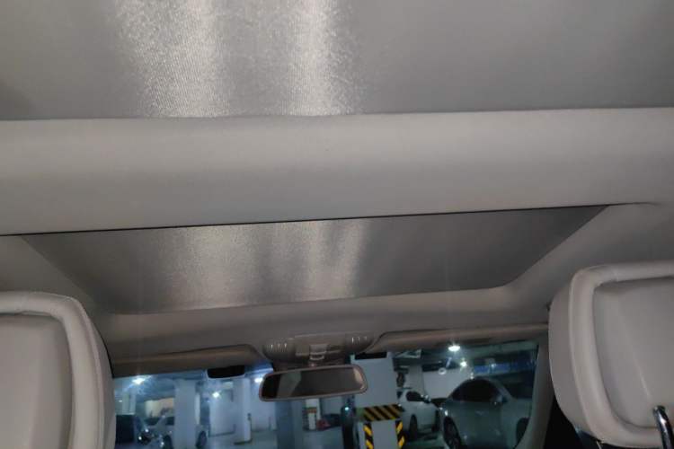 Used Mercedes-Benz E-Class 2011 E 260 L CGI Fashion Model Headliner