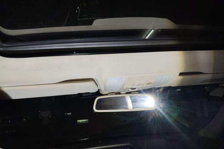 Used Mercedes-Benz E-Class 2011 E 200 L CGI Elegant Model Headliner