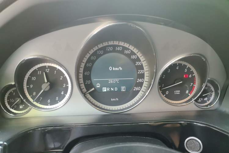 Used Mercedes-Benz E-Class 2011 E 260 L CGI Fashion Model Instrument Cluster