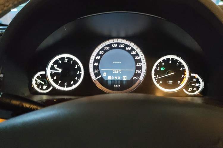 Used Mercedes-Benz E-Class 2011 E 260 L CGI Fashion Model Instrument Cluster
