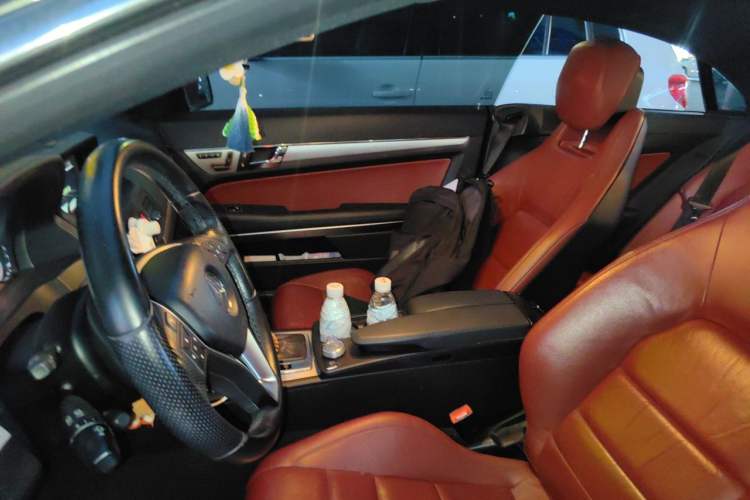 Used Mercedes-Benz E-Class 2011 E 260 CGI Coupe Left Front Seat