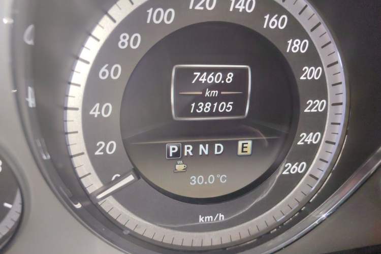 Used Mercedes-Benz E-Class 2011 E 260 CGI Coupe Odometer Close Up