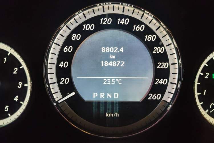 Used Mercedes-Benz E-Class 2011 E 260 L CGI Fashion Model Odometer Close Up