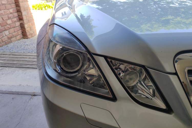 Used Mercedes-Benz E-Class 2011 E 300 L Elegant Model Right Front Headlight