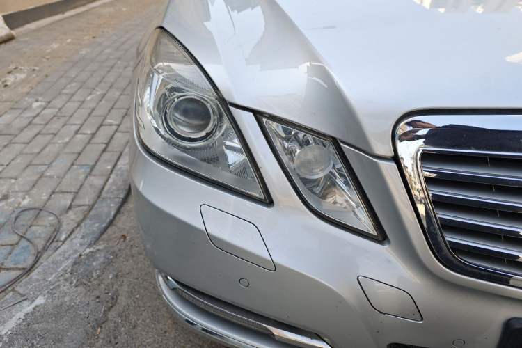 Used Mercedes-Benz E-Class 2011 E 200 L CGI Elegant Model Right Front Headlight