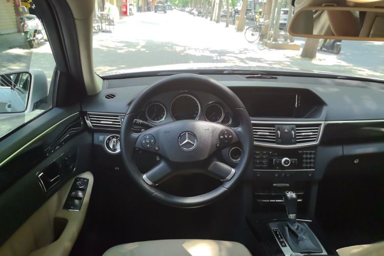 Used Mercedes-Benz E-Class 2011 E 260 L CGI Fashion Model Steering Wheel