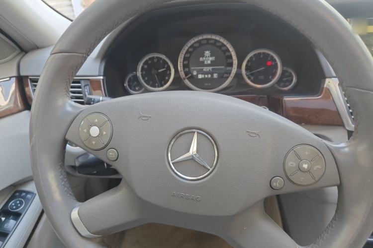 Used Mercedes-Benz E-Class 2011 E 200 L CGI Elegant Model Steering Wheel