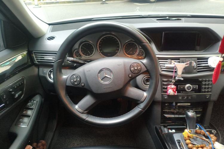 Used Mercedes-Benz E-Class 2011 E 260 L CGI Fashion Model Steering Wheel