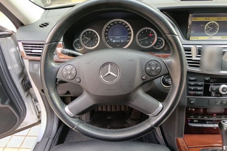 Used Mercedes-Benz E-Class 2011 E 200 L CGI Elegant Model Steering Wheel
