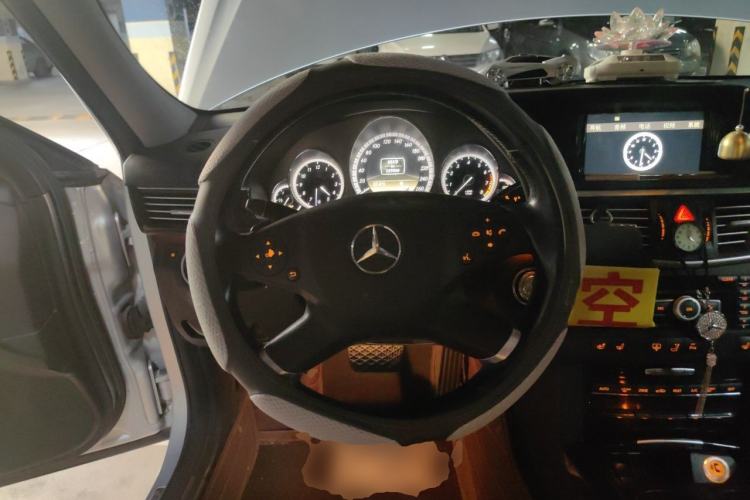 Used Mercedes-Benz E-Class 2011 E 300 L Fashion Prestige Model Steering Wheel