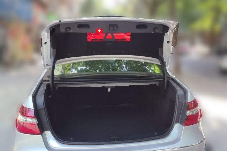 Used Mercedes-Benz E-Class 2011 E 260 L CGI Fashion Model Trunk