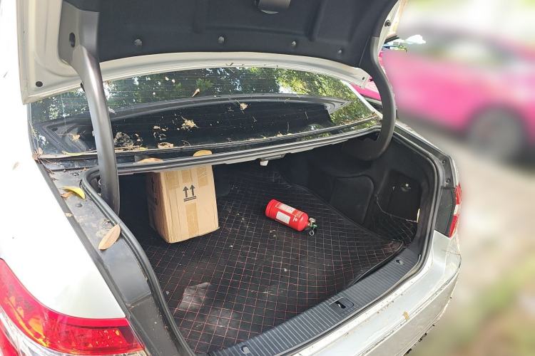 Used Mercedes-Benz E-Class 2011 E 260 L CGI Fashion Model Trunk