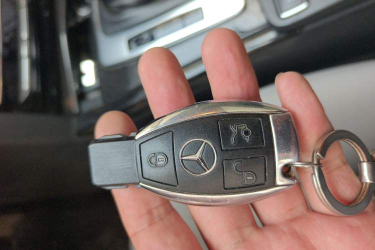 Used Mercedes-Benz E-Class 2011 E 260 L CGI Fashion Model Vehicle Key