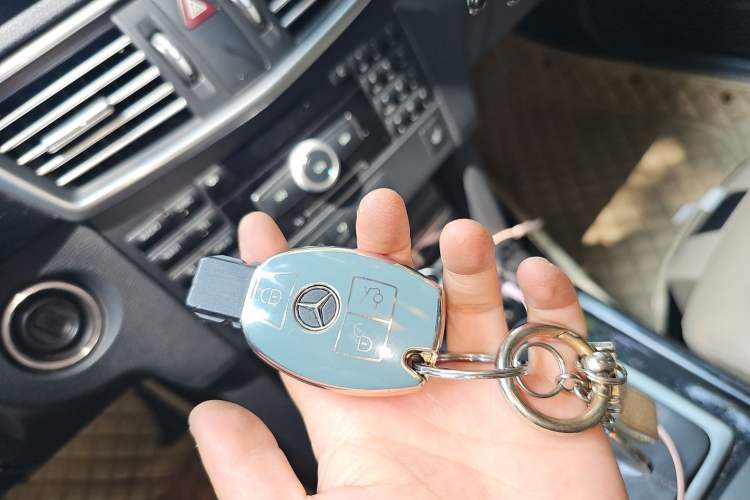 Used Mercedes-Benz E-Class 2011 E 260 L CGI Fashion Model Vehicle Key