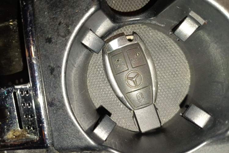 Used Mercedes-Benz E-Class 2011 E 300 L Fashion Prestige Model Vehicle Key