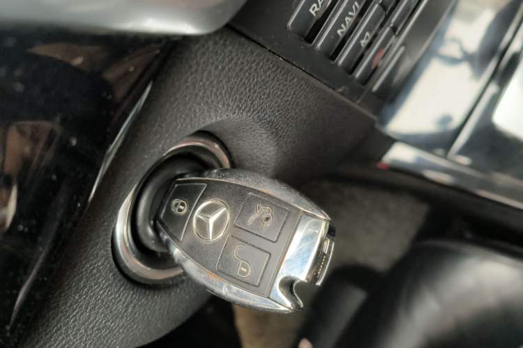 Used Mercedes-Benz E-Class 2011 E 260 L CGI Fashion Model Vehicle Key