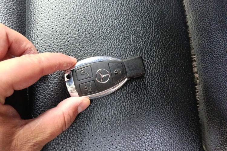 Used Mercedes-Benz E-Class 2011 E 200 L CGI Elegant Model Vehicle Key